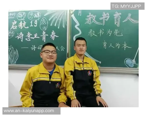 理查德感慨成长岁月与勇士老将同行每日见证他们的伟大成就无比荣幸 理查德感慨成长岁月与勇士老将同行每日见证他们的伟大成就无比荣幸